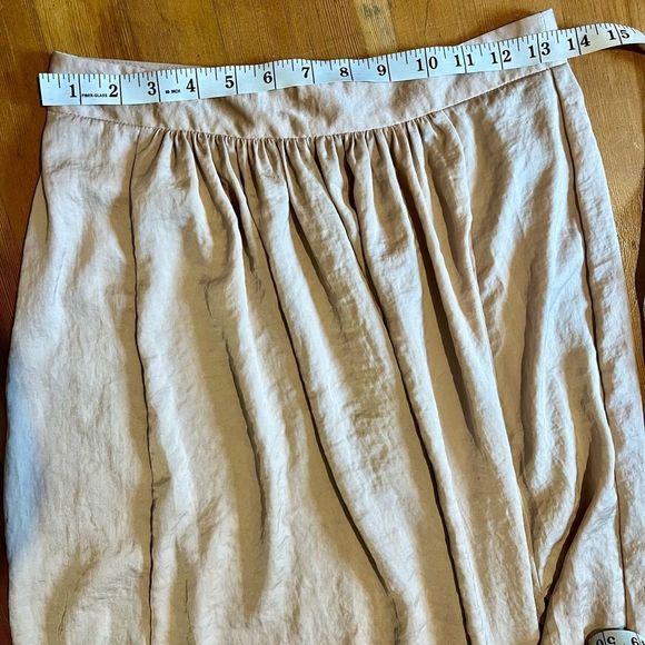 Victoria secret champagne pink skirt, size 0 - Picture 7 of 7